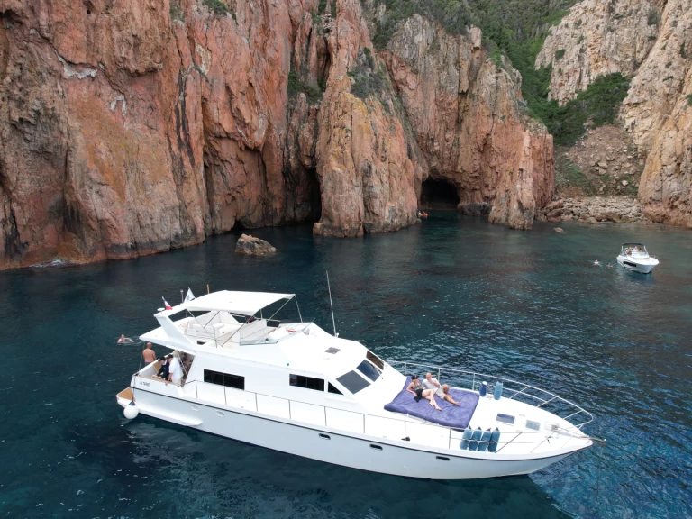 Location à France - Guy Couach Guy Couach 1601 Fly sur SamBoat