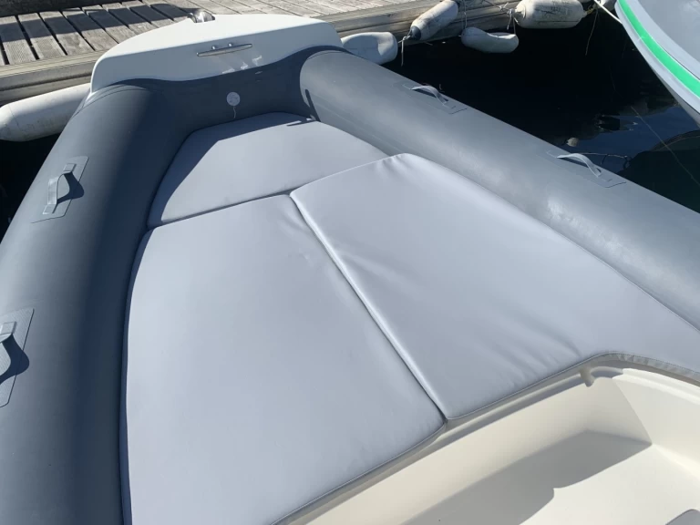 Louez un Nautica Led Nautica Led 680 à Propriano