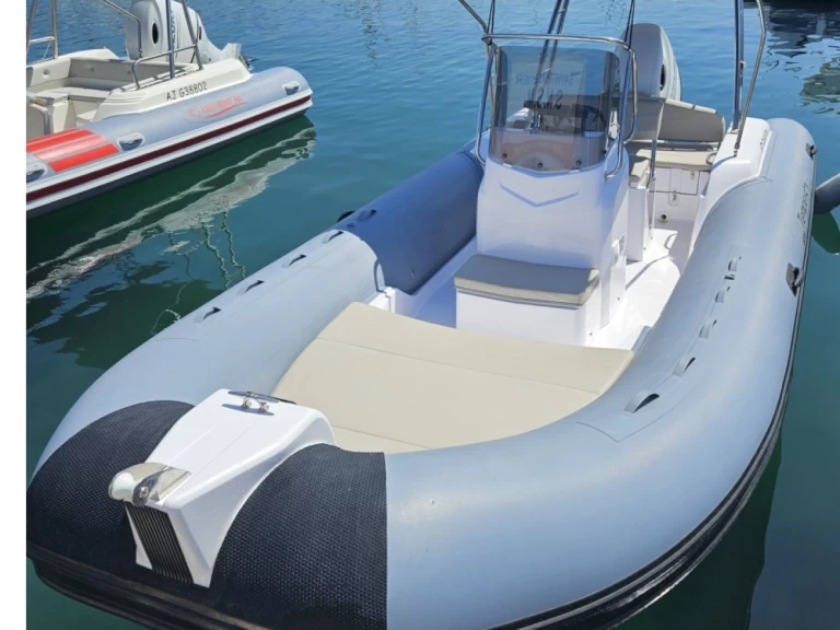 Louez un Capelli Capelli 626 Luxe à Propriano