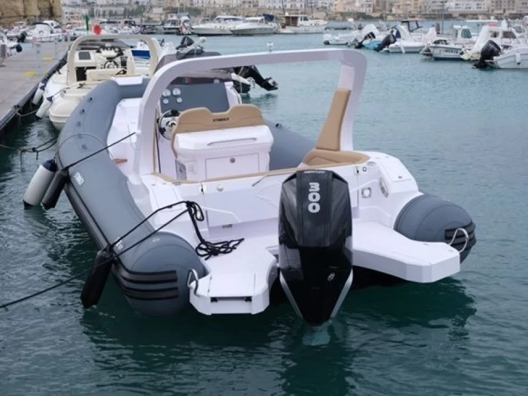 Louer Semi-rigide avec ou sans skipper Italboats à Hyères