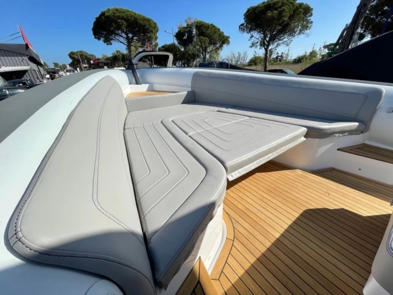 Location bateau Hyères pas cher RH 1000