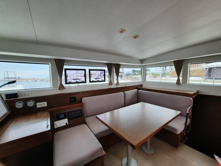 Louer Catamaran avec ou sans skipper Lagoon à Furnari