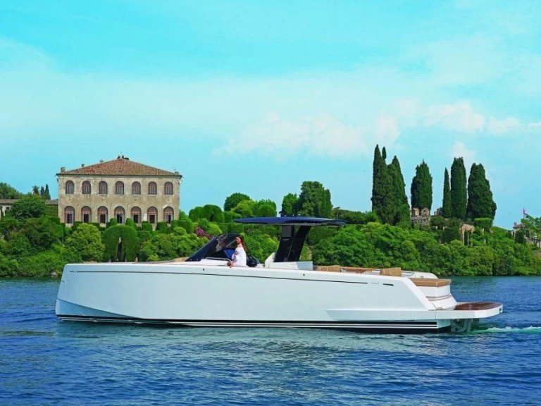 Location à Hyères - Cantiere Del Pardo PARDO sur SamBoat