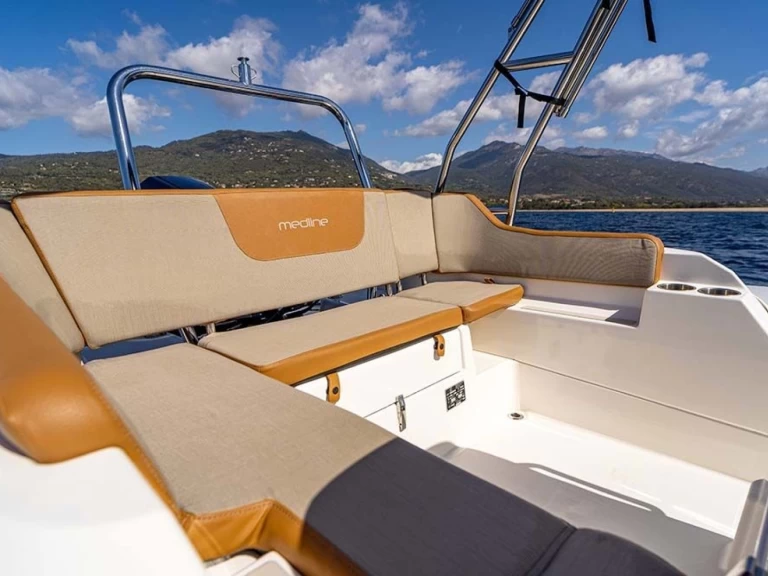 Location bateau Zodiac ZODIAC MEDLINE 6.8 à Propriano sur Samboat