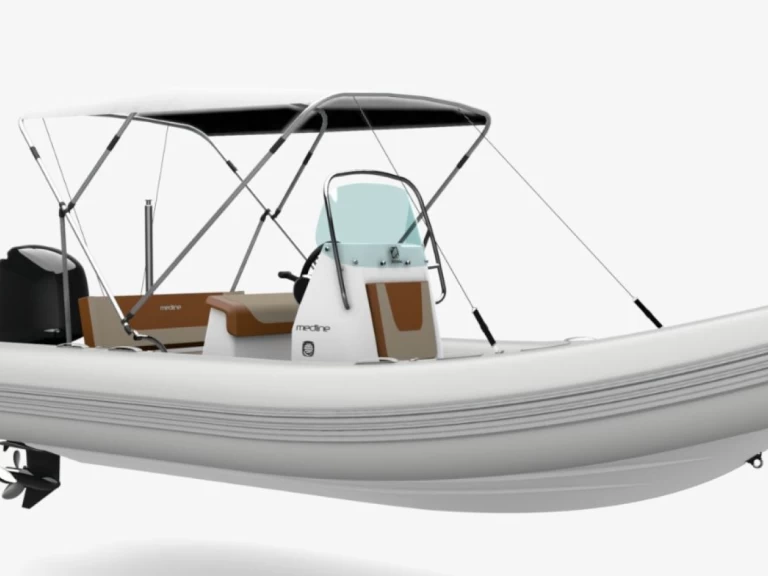 Louer Semi-rigide avec ou sans skipper Zodiac à Propriano