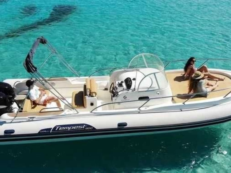 Location bateau Capelli CAPELLI 900 TEMPEST à Porto-Vecchio sur Samboat