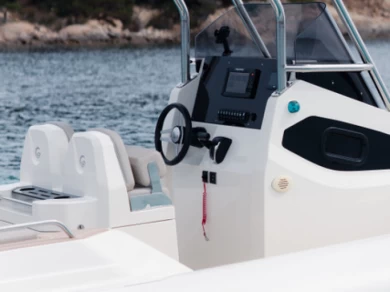 Alquiler Poltu Quatu -  Capelli 900 Open 300 HP en SamBoat