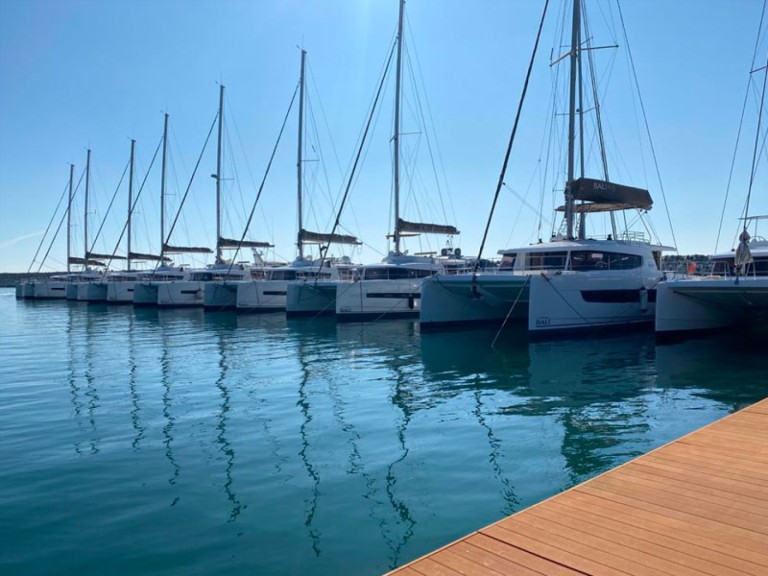 Catamaran à louer à Cannigione au meilleur prix