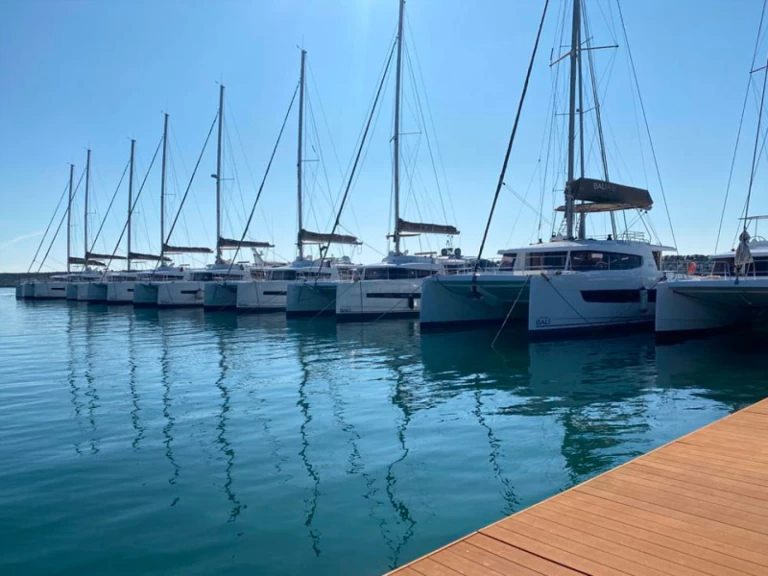 Catamaran à louer à Cannigione au meilleur prix