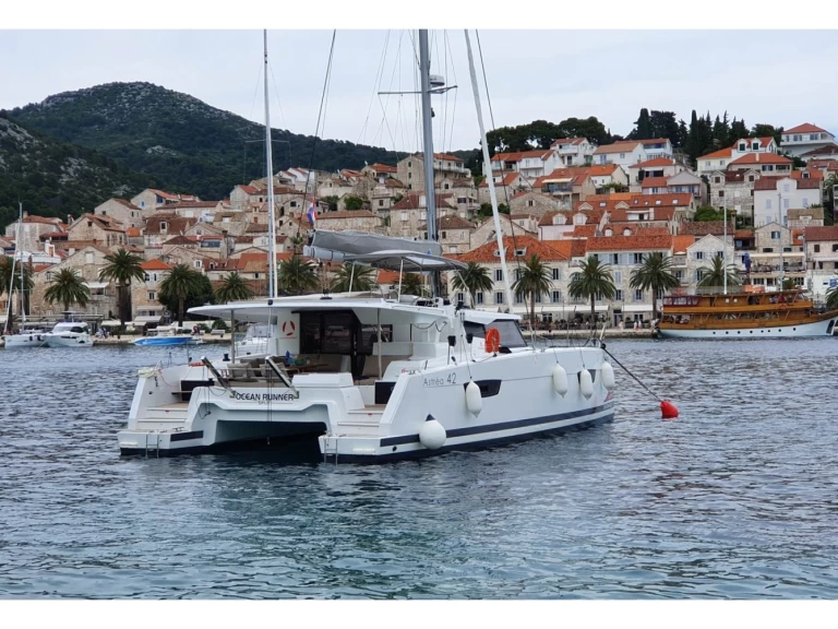 Location Catamaran Fountaine Pajot avec permis