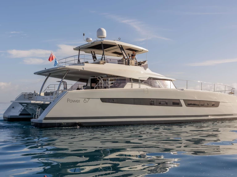 Location Yacht Fountaine Pajot avec permis