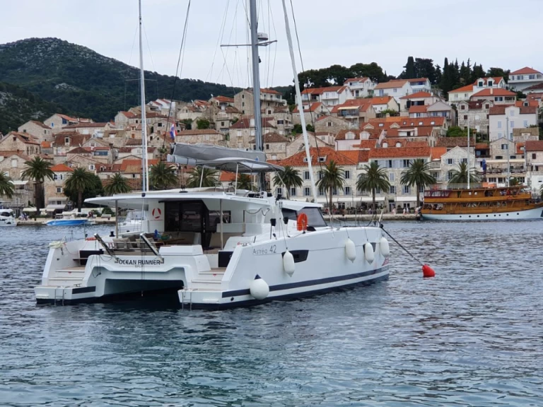 Location Catamaran Fountaine Pajot avec permis