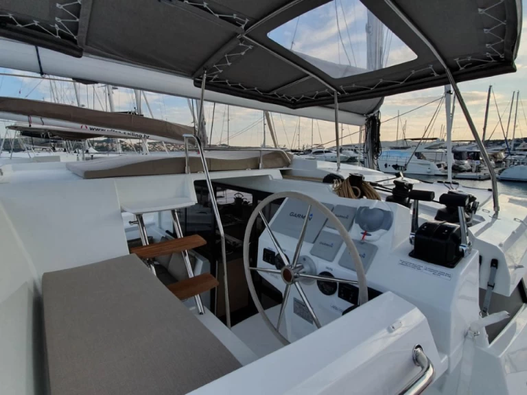 Catamaran à louer à Pomer au meilleur prix