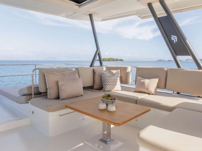 Location Yacht Fountaine Pajot avec permis