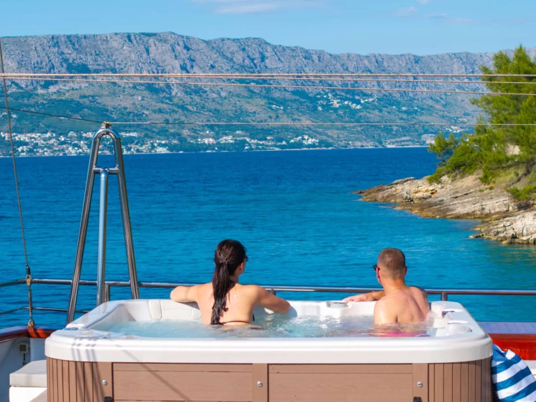  Custom Built Aluminum Cutter Carpe Diem a louer à Trogir