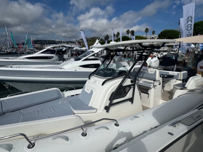 Location bateau Zodiac Medline 9 à Propriano sur Samboat