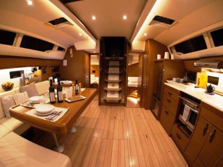 Jeanneau Jeanneau 54 a louer à Nidri