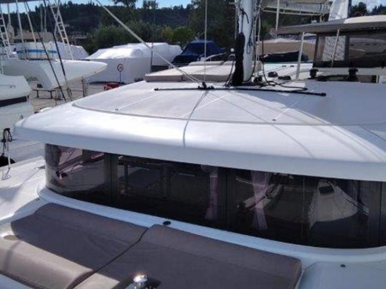 Location à Lávrio - Lagoon Lagoon 42 sur SamBoat