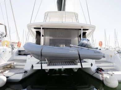 Hire Catamaran Lagoon with a boat licence