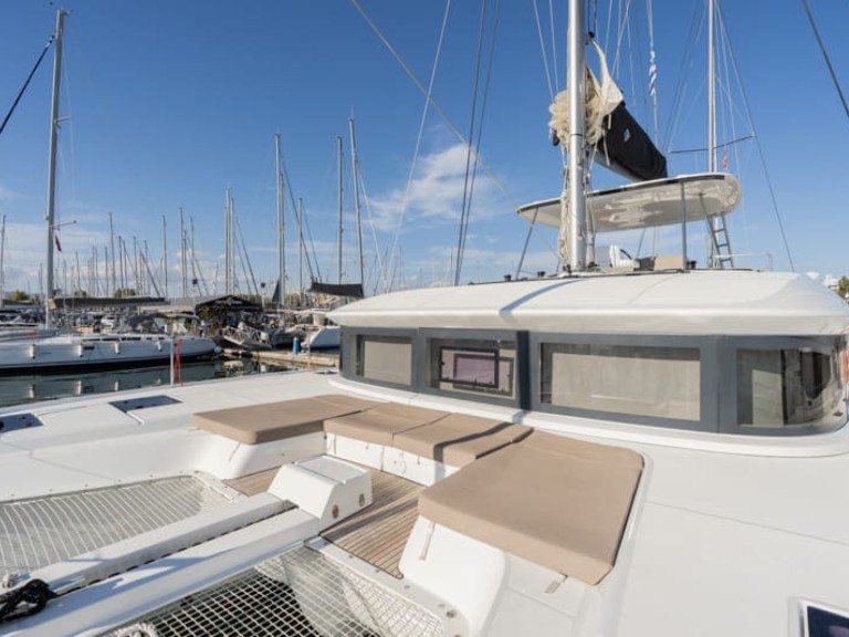 Catamaran à louer à Nidri au meilleur prix