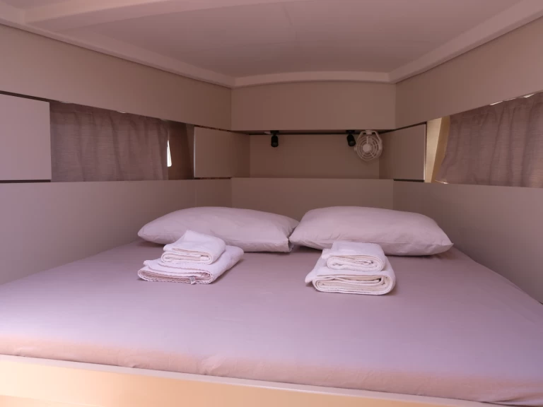 Bénéteau Oceanis 38.1 a louer à Fethiye