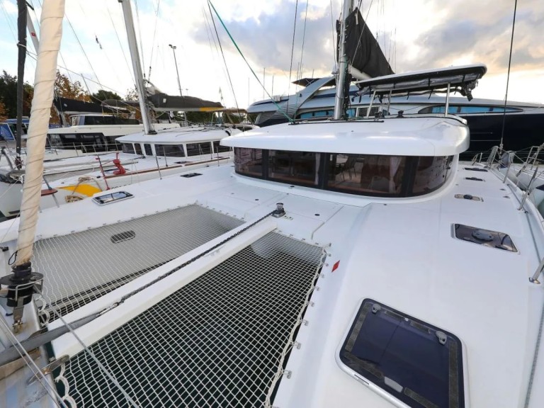 Louer Catamaran avec ou sans skipper Lagoon à Primošten