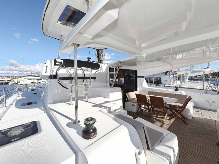 Catamaran à louer à Murter-Kornati au meilleur prix