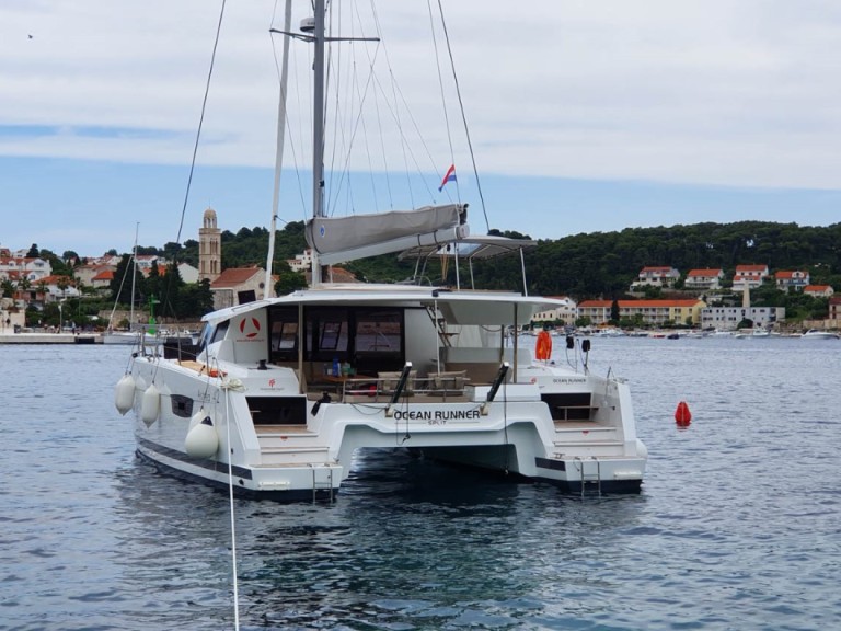 Catamaran à louer à Pomer au meilleur prix