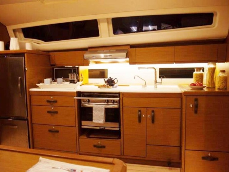 Louez un Jeanneau Jeanneau 54 à Nidri