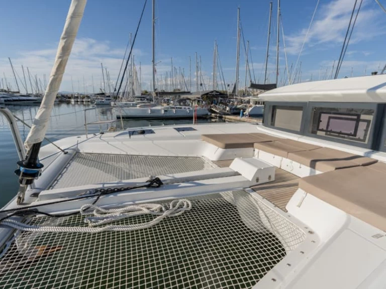 Location bateau Nidri pas cher Lagoon 50