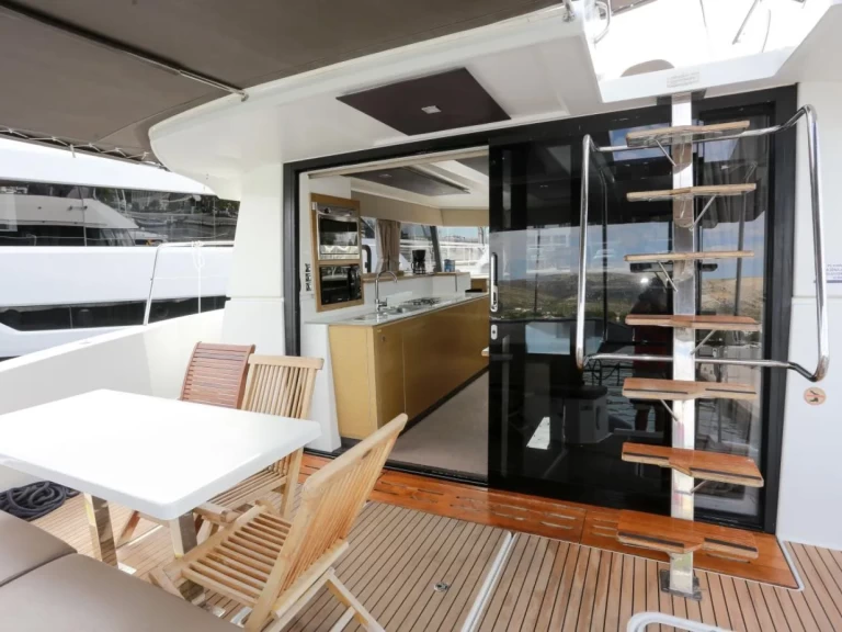 Location bateau Primošten pas cher Fountaine Pajot MY 37