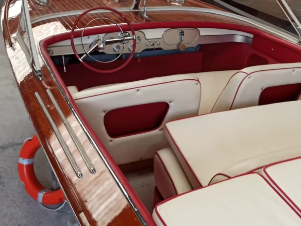 Bateau à moteur à louer à Berlin au meilleur prix