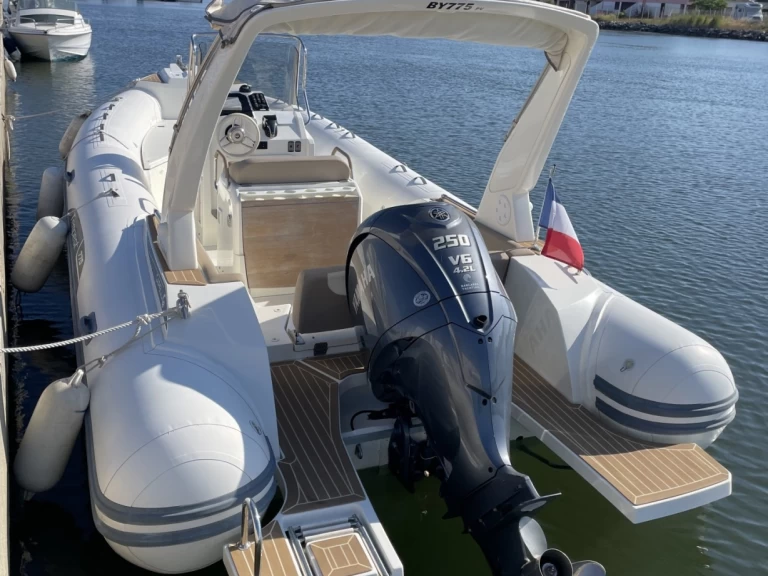 Location bateau Capelli Tempest 775 à Port de Saint-Cyprien Méditerranée sur Samboat