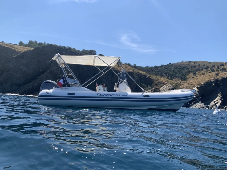 Location à Port de Saint-Cyprien Méditerranée - Capelli Tempest 700 Sun sur SamBoat