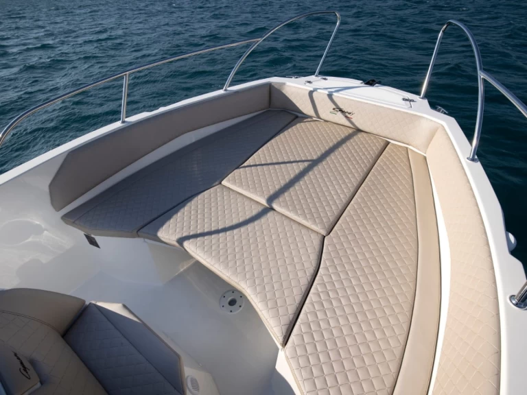 Location Bateau à moteur Cayman avec permis