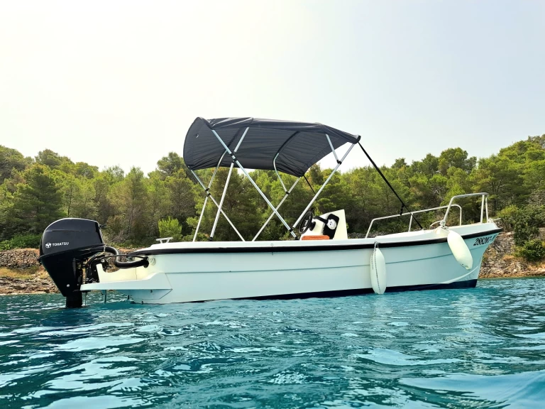 Location Bateau à moteur à Milna - Betina Open 500