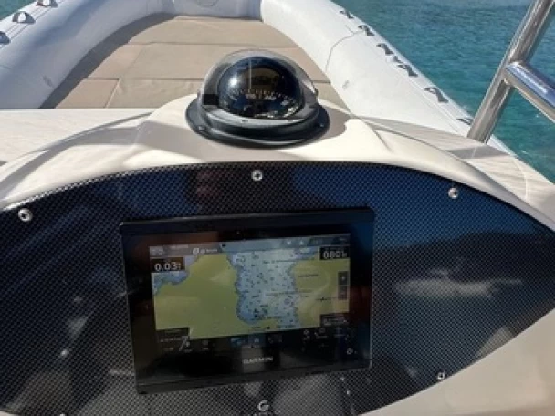 Location Bateau à moteur à Poltu Quatu -  Capelli 900 Sun 250 HP