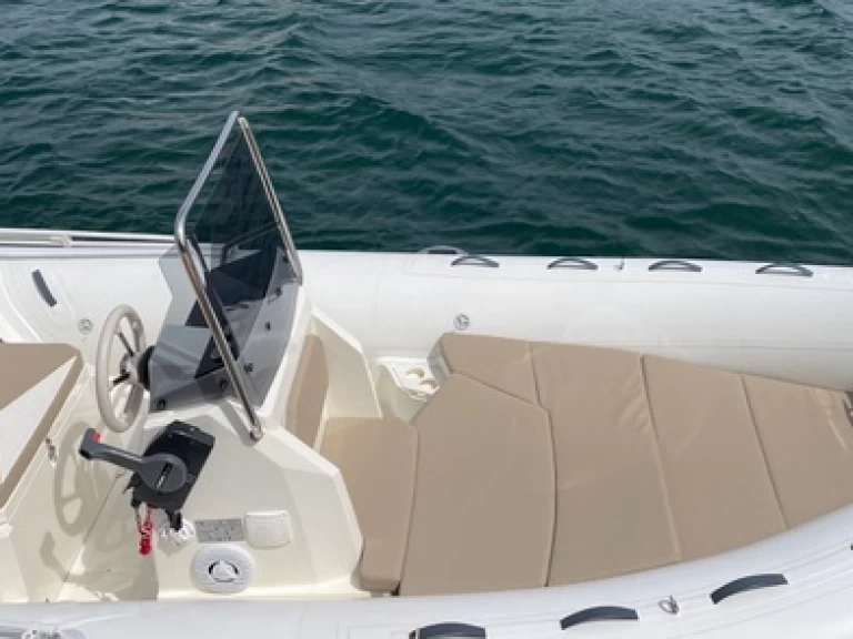 Location Bateau à moteur à Porto Cervo - Capelli Tempest 570 40 HP