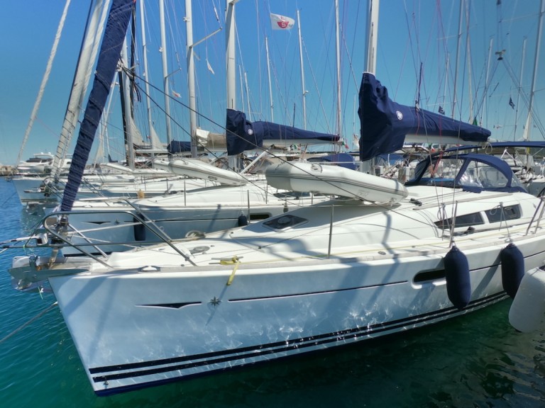 Location bateau Olbia pas cher Sun Odyssey 39i