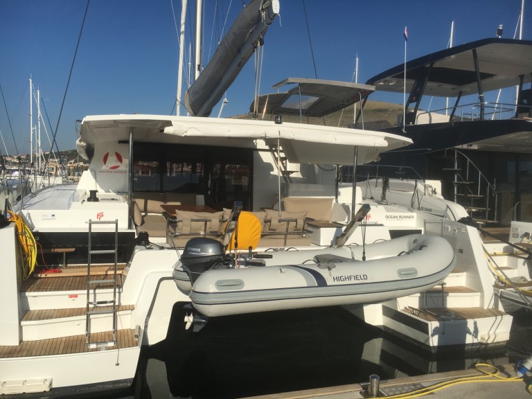 Location Catamaran Fountaine Pajot avec permis