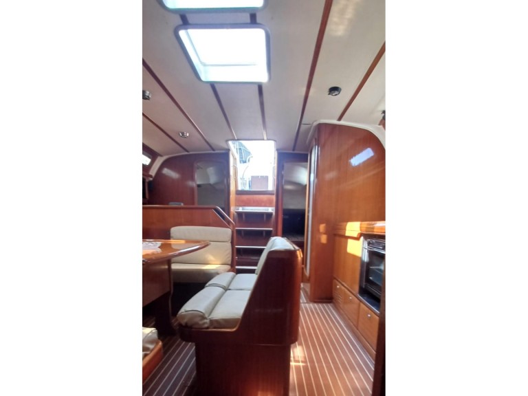 Louez un Bavaria Bavaria 42 à Lefkáda