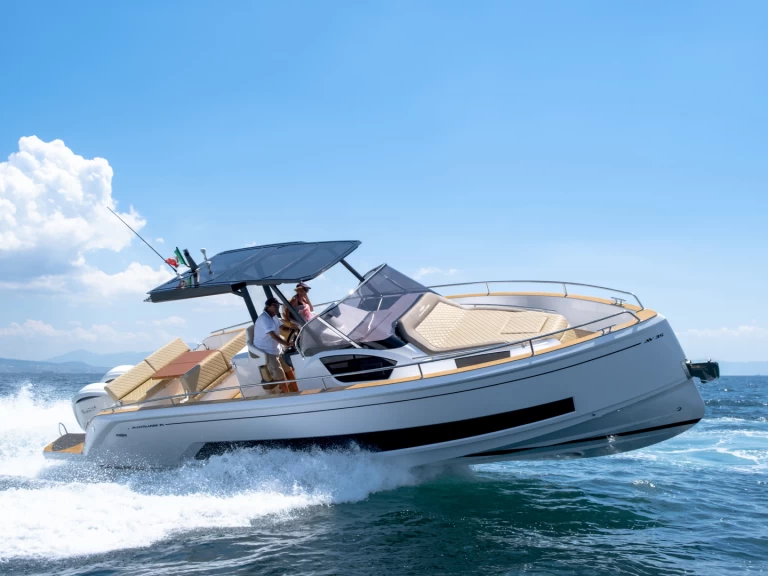 Louez un Salpa Avantgarde 35 à Juan-les-Pins