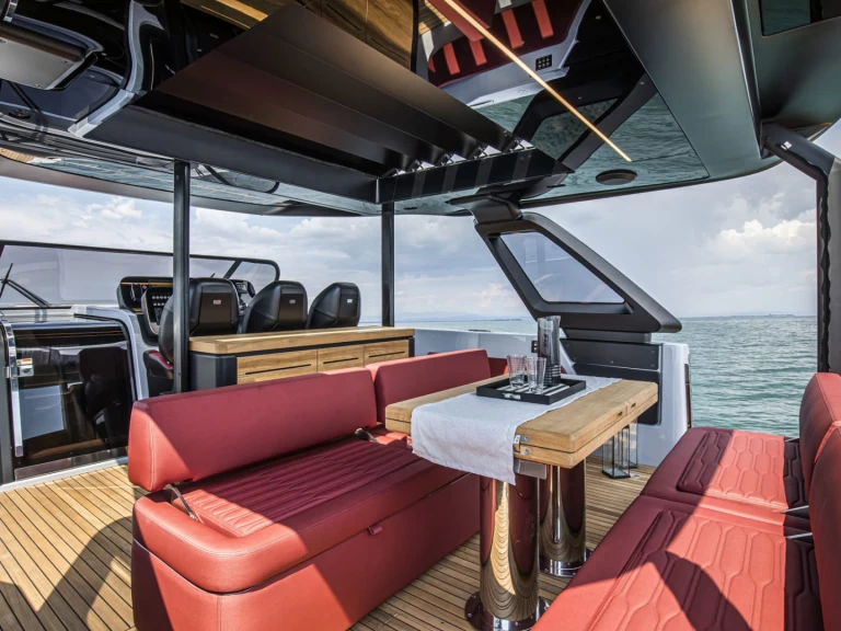 Yacht à louer à Juan-les-Pins au meilleur prix