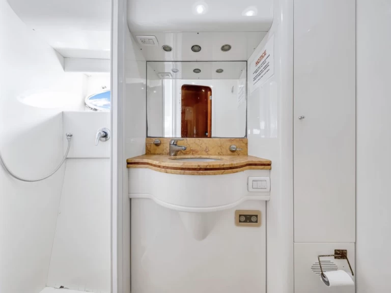 Location bateau Uniesse 80 Regal  à Miami Beach sur Samboat