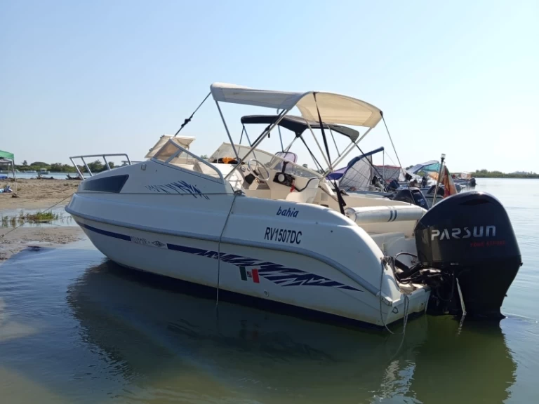 Location Bateau à moteur Aquabat avec permis
