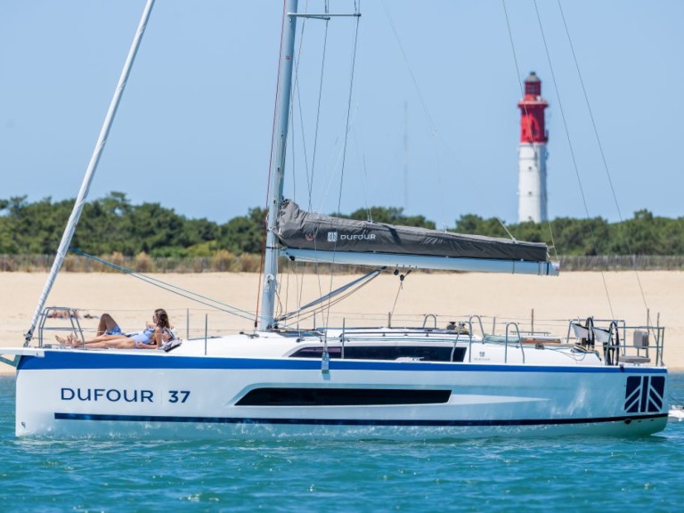 Location à La Rochelle - Dufour Dufour 37 sur SamBoat