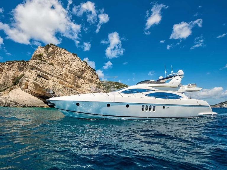 Louez un Azimut Azimut 68 à Piraeus Port
