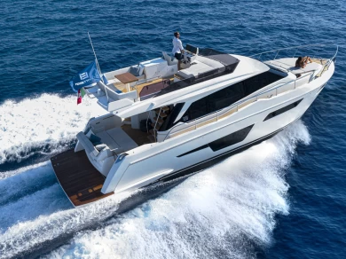 Luxury Yacht to hire Sukošan at the best price