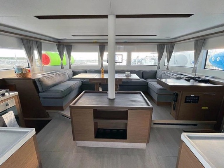 Louez un Lagoon Lagoon 50 à Seget Donji