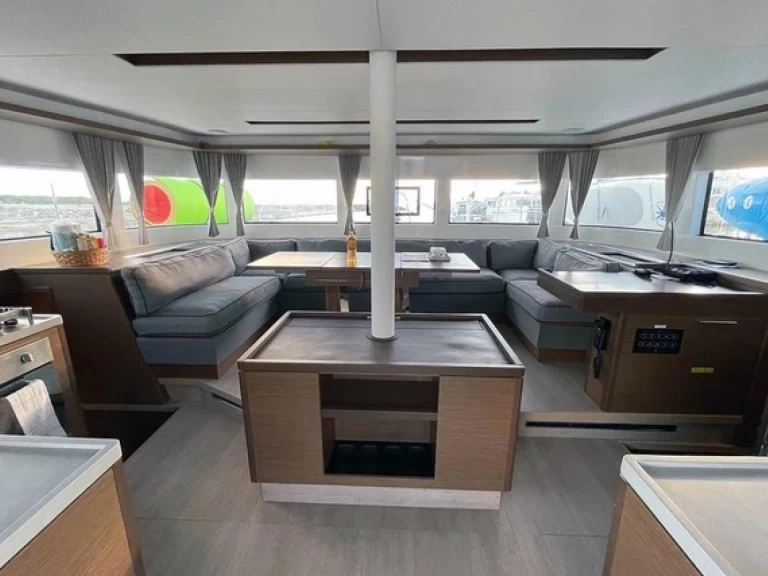 Louez un Lagoon Lagoon 50 à Seget Donji